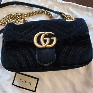 Authentic Gucci mini velvet marmont.